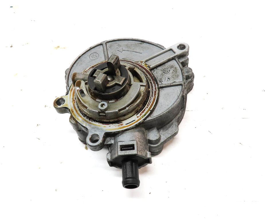 Thumbnail 2: 2011 PORSCHE CAYENNE S HYBRID (958) 3.0L (M06.EC) ENGINE BRAKE VACUUM PUMP