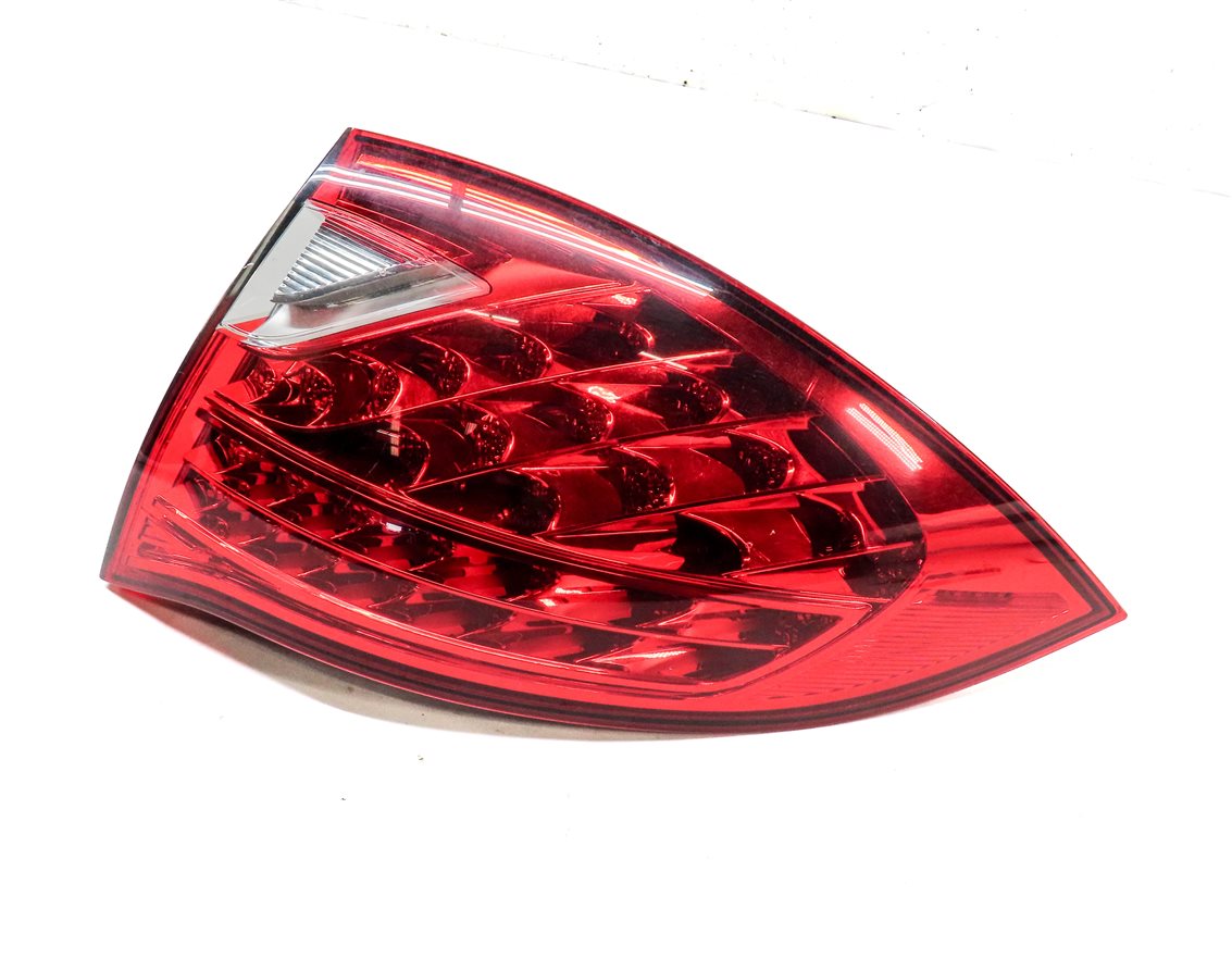 Thumbnail 3: 2011-2014 PORSCHE CAYENNE (958) RIGHT PASSENGER OUTER TAILLIGHT BRAKE LIGHT LAMP