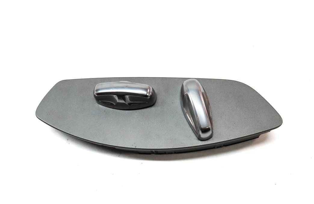 Thumbnail 4: 2011 PORSCHE CAYENNE HYBRID (958) FRONT RIGHT PASSENGER SEAT ADJUST SWITCH