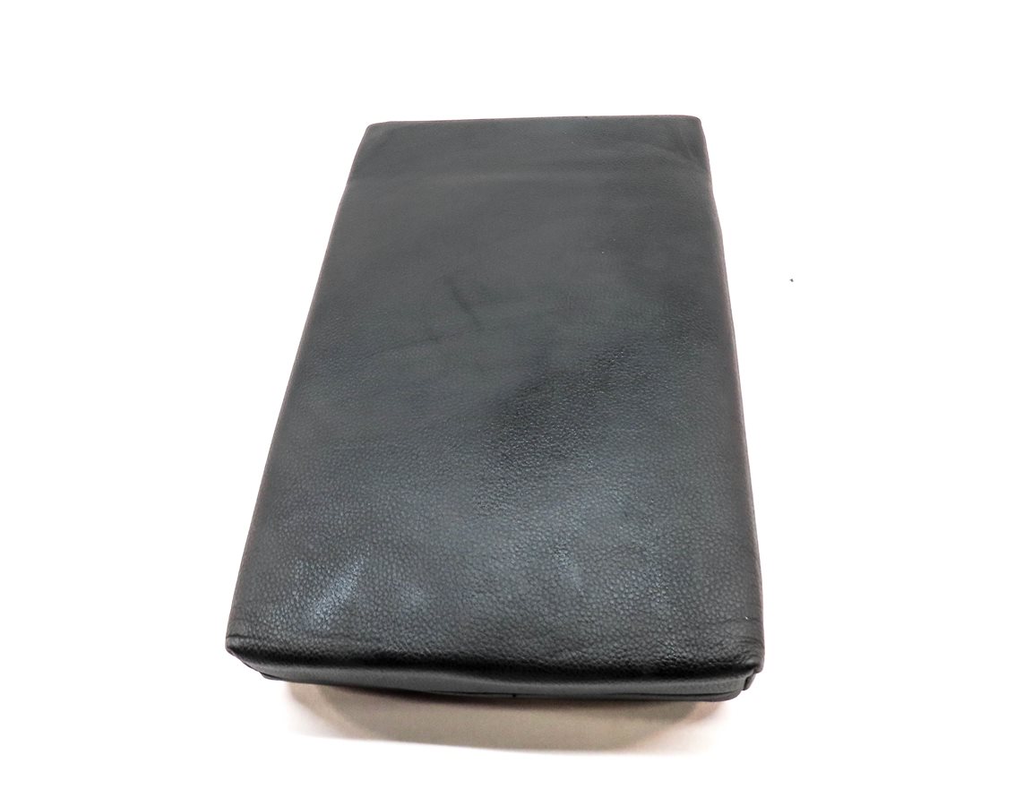 Thumbnail 2: 11-18 PORSCHE CAYENNE (958) REAR SEAT CENTER FOLD DOWN ARM REST ARMREST (Black)