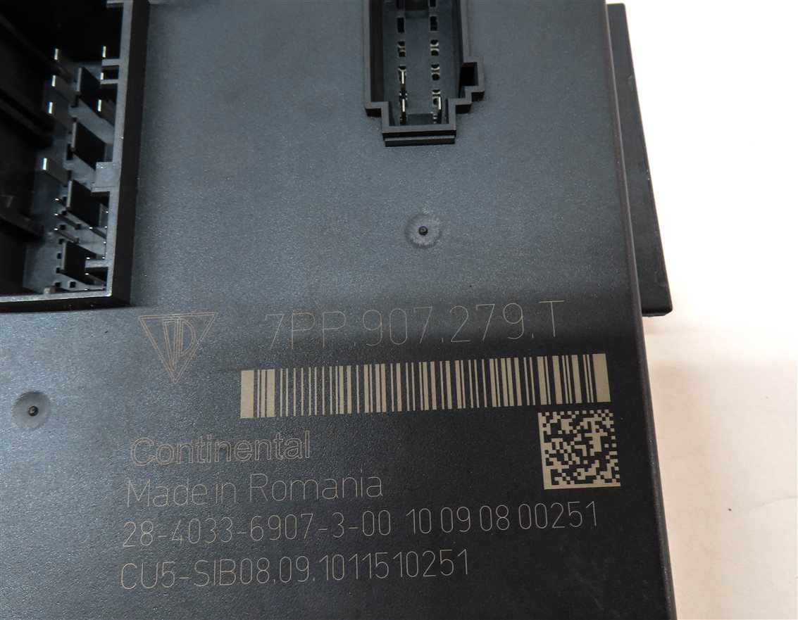 Thumbnail 4: 2011 PORSCHE CAYENNE (958) REAR SECTION BODY CONTROL MODULE COMPUTER BCM