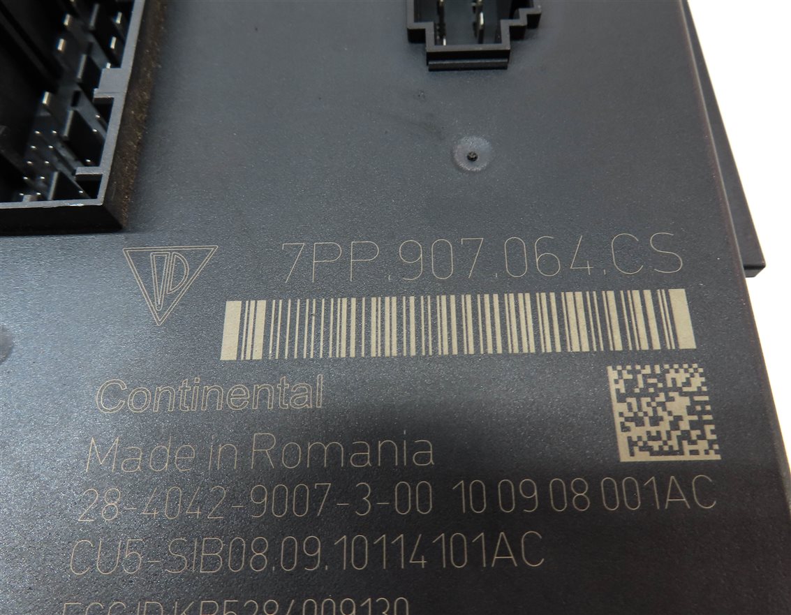 Thumbnail 4: 2011 PORSCHE CAYENNE (958) FRONT SECTION BODY CONTROL MODULE COMPUTER BCM