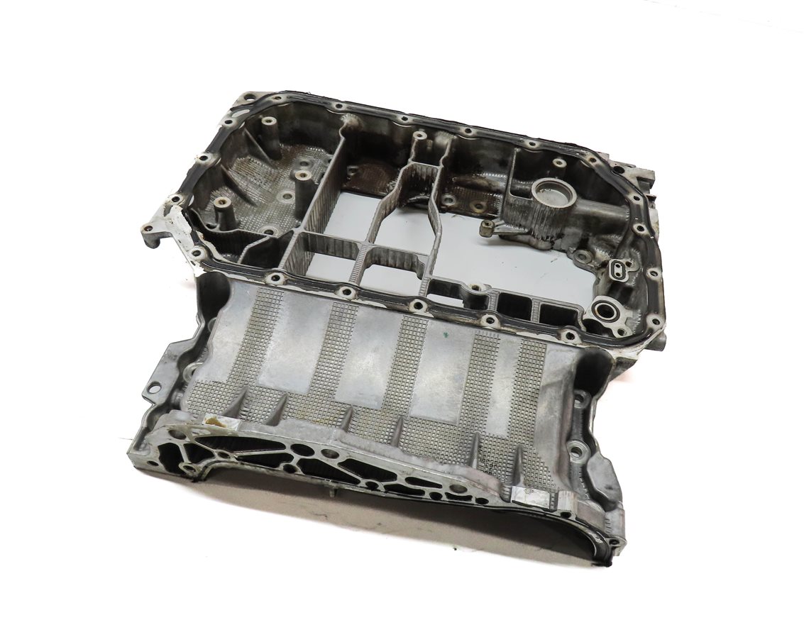 2011 PORSCHE CAYENNE (958) 3.0L (M06.EC) HYBRID UPPER ENGINE OIL PAN