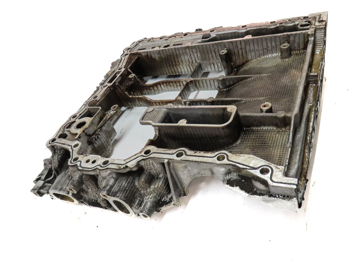 Thumbnail 7: 2011 PORSCHE CAYENNE (958) 3.0L (M06.EC) HYBRID UPPER ENGINE OIL PAN
