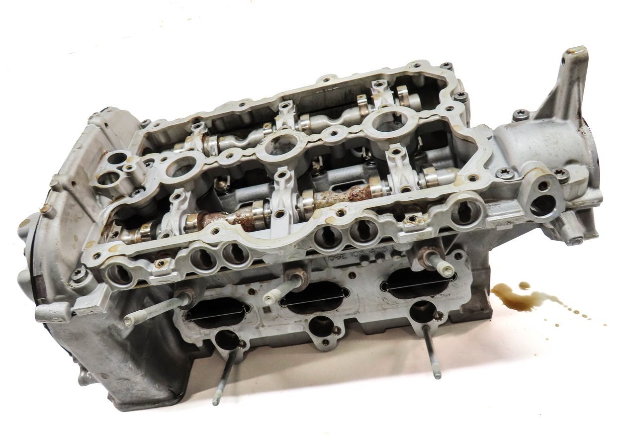 Thumbnail 3: 11-18 PORSCHE CAYENNE PANAMERA (958 970) 3.0L HYBRID ENGINE - LEFT CYLINDER HEAD