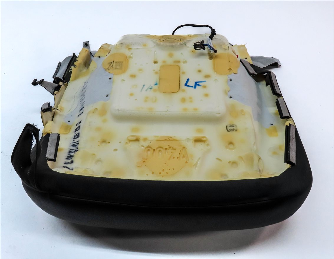 Thumbnail 5: 2011 PORSCHE CAYENNE HYBRID (958) FRONT LEFT LOWER HEATED SEAT CUSHION (Black)