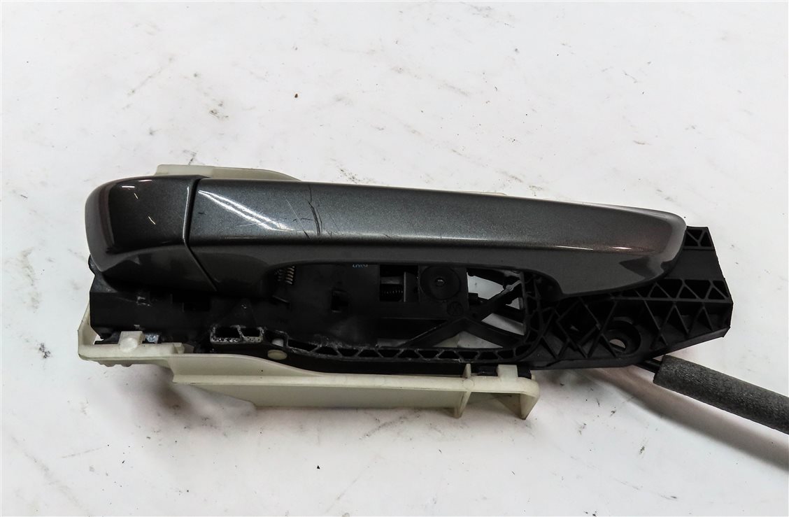 Thumbnail 4: 11-18 PORSCHE CAYENNE (958) FRONT RIGHT PASSENGER DOOR HANDLE (Gray)