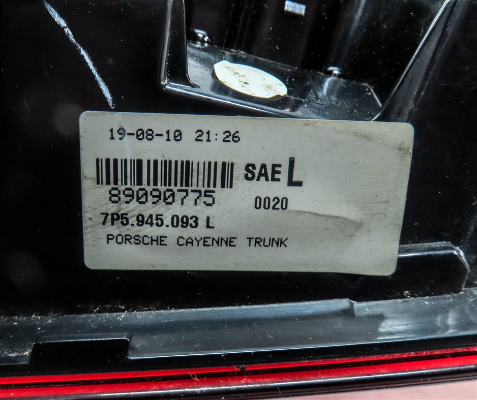 Thumbnail 5: 2011-2014 PORSCHE CAYENNE (958) LEFT DRIVER REAR INNER TAILLIGHT LIGHT LAMP