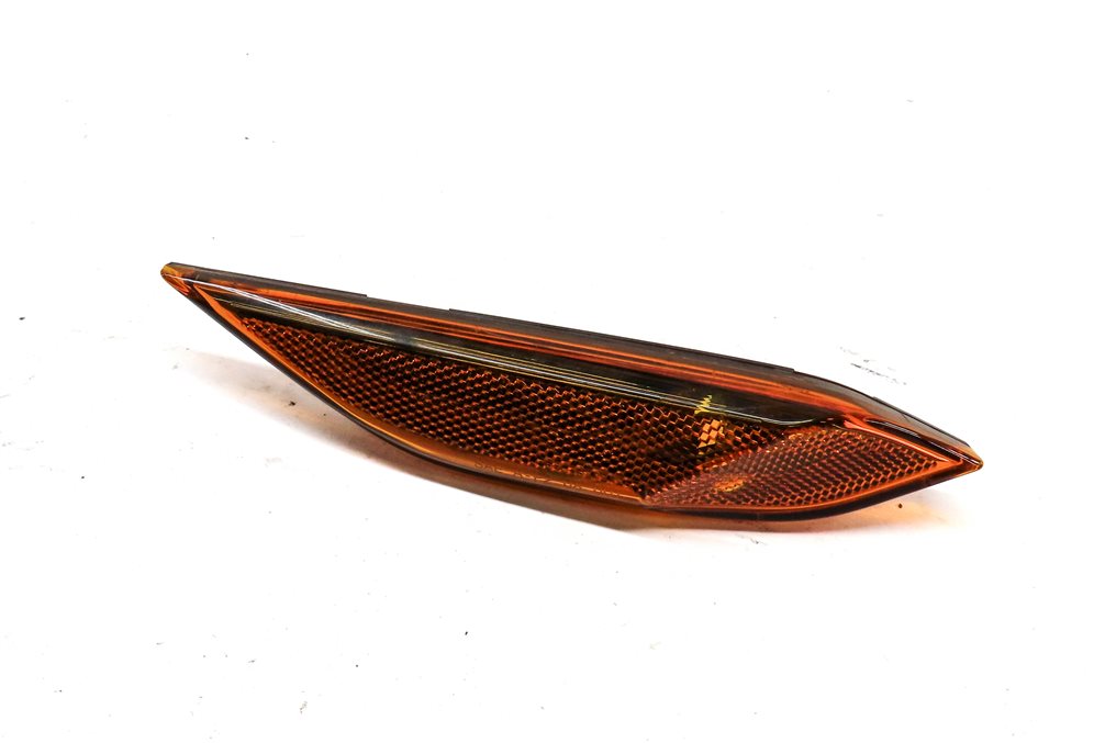 2011 PORSCHE CAYENNE HYBRID (958) FRONT RIGHT PASSENGER FENDER SIDE MARKER LIGHT