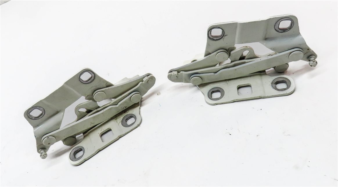 Thumbnail 3: 12-19 MERCEDES GL ML (W166 X166) FRONT LEFT & RIGHT HOOD HINGE SET (White)