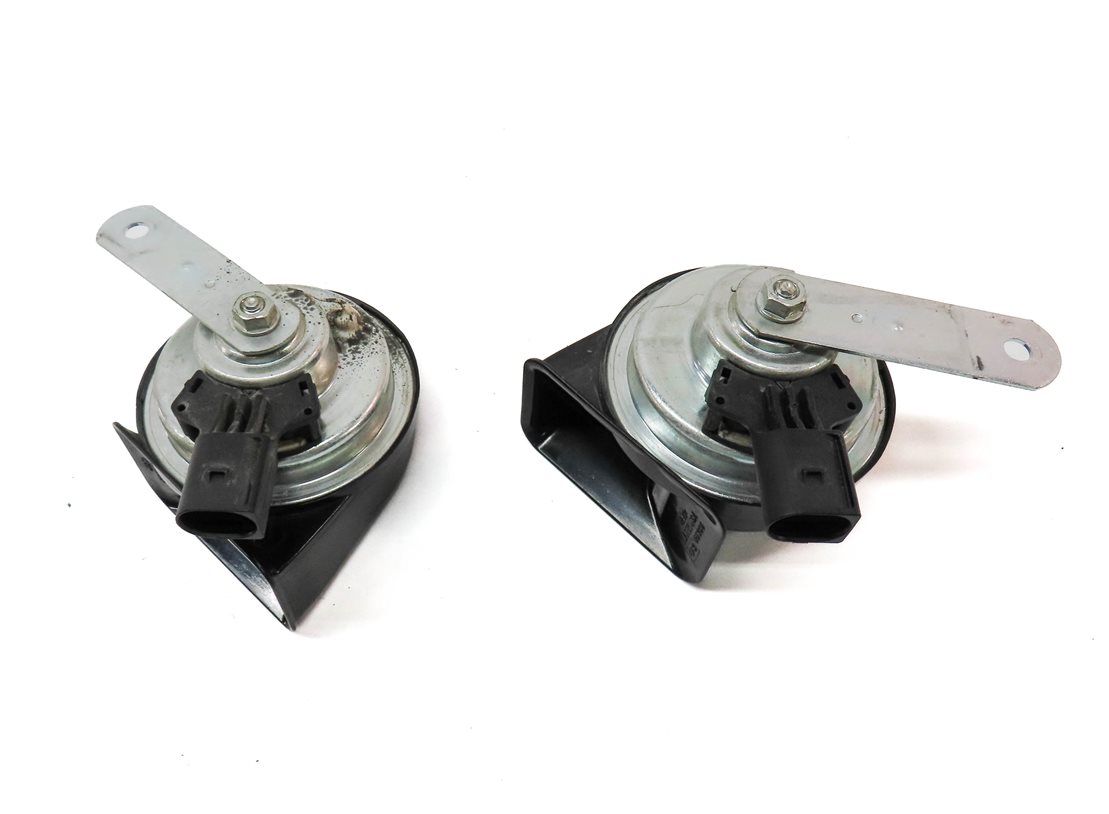 Thumbnail 4: 13-19 MERCEDES GL GLE GLS ML CLASS (W166 X166) HIGH & LOW TONE SAFETY HORN SET
