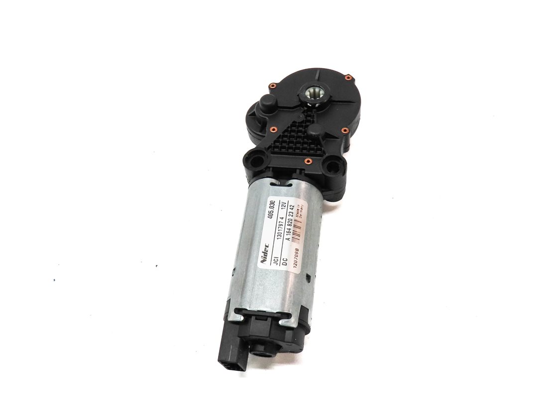 Thumbnail 2: 2013 MERCEDES GL350 (X166) REAR RIGHT 2ND ROW SEAT ADJUST ADJUSTMENT MOTOR