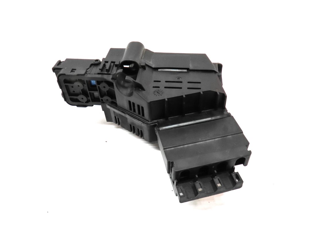 Thumbnail 4: 2013 MERCEDES GL350 (X166) RELAY POWER JUNCTION JUMP BOX TERMINAL POST
