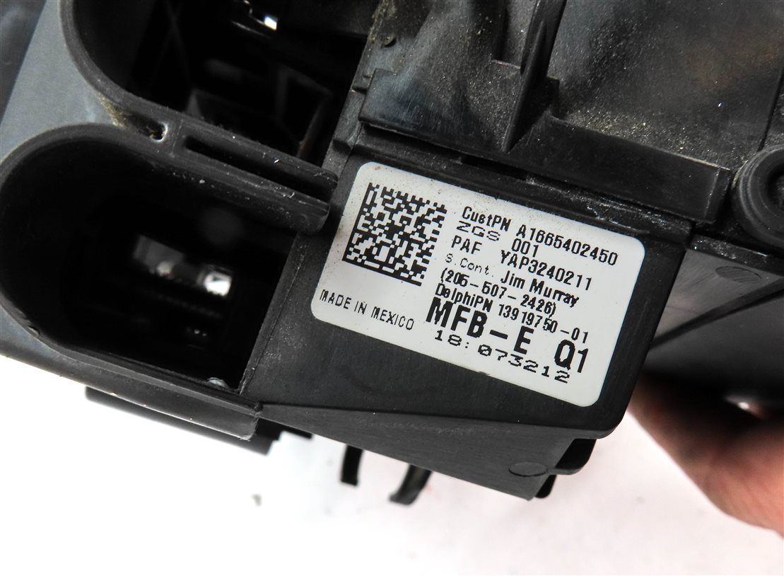 Thumbnail 7: 2013 MERCEDES GL350 (X166) RELAY POWER JUNCTION JUMP BOX TERMINAL POST