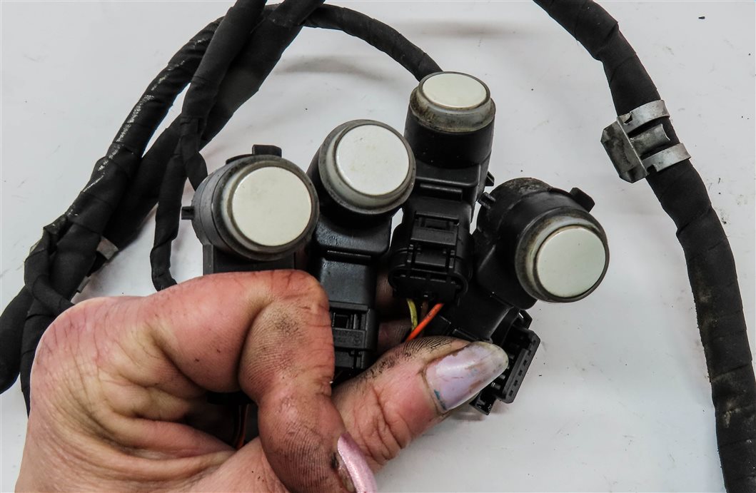 Thumbnail 4: 2013 MERCEDES GL350 (X166) REAR PARK ASSIST PDC SENSOR SET 6 (White) & HARNESS