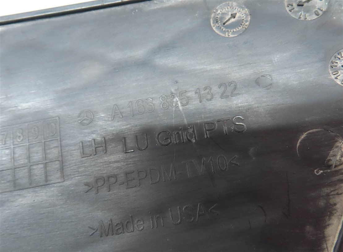 Thumbnail 6: 2013 MERCEDES GL350 (X166) FRONT LEFT DRIVER BUMPER GRILLE END TRIM PANEL