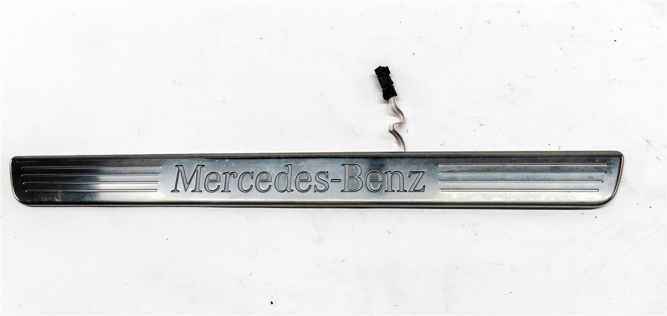 Thumbnail 4: 2013 MERCEDES GL350 (X166) FRONT LEFT & RIGHT LIGHTED DOOR SILL SCUFF PLATE SET2