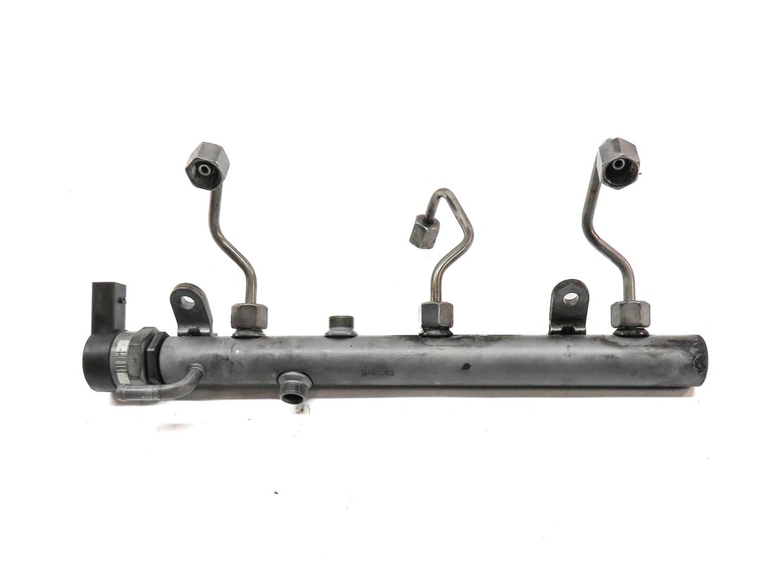 Thumbnail 6: 2013 MERCEDES GL350 (X166) 3.0L DIESEL (OM642) ENGINE LEFT FUEL RAIL w/ LINES