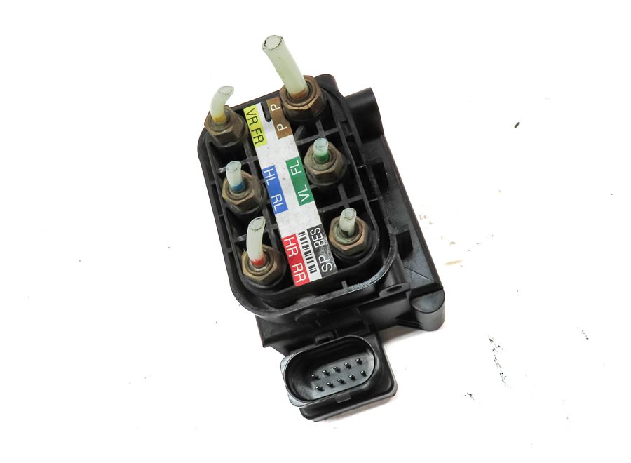 Thumbnail 3: 2013 MERCEDES GL350 (X166) AIR RIDE SUSPENSION AIR TRANSFER VALVE BLOCK