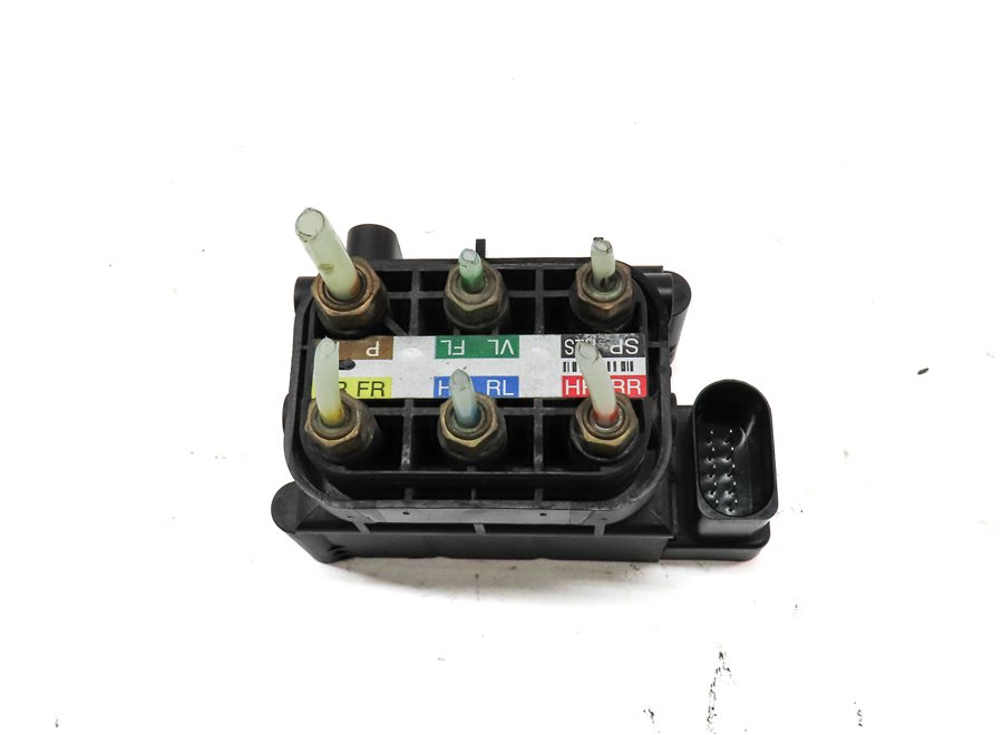 Thumbnail 4: 2013 MERCEDES GL350 (X166) AIR RIDE SUSPENSION AIR TRANSFER VALVE BLOCK