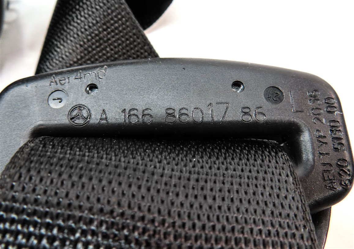 Thumbnail 5: 2013 MERCEDES GL350 X166 REAR LEFT 3RD ROW SEAT BELT SEATBELT RETRACTOR (Black)