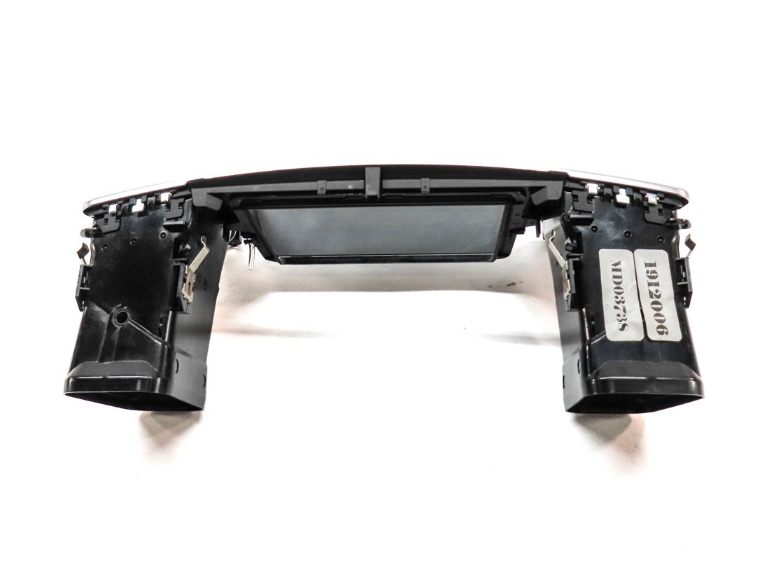 Thumbnail 6: 2013 MERCEDES GL350 (X166) FRONT CENTER DASH AC HEATER AIR VENT w/ SURROUND TRIM
