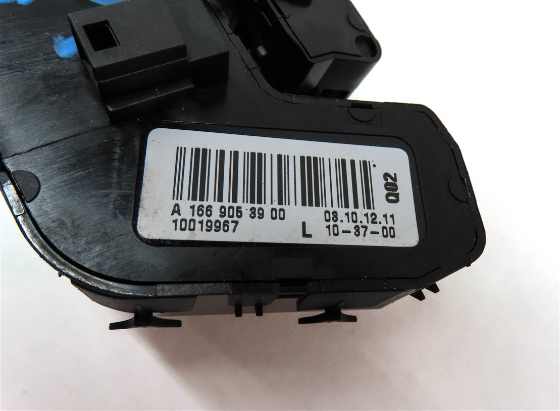 Thumbnail 6: 12-18 CLA G GL ML C117 W166 W242 W463 X166 FRONT LEFT DRIVER MEMORY SEAT SWITCH