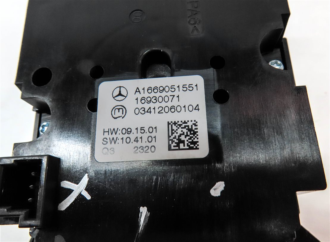Thumbnail 6: 2013 MERCEDES GL350 (X166) SUSPENSION HEIGHT LEVEL CONTROL SWITCH BUTTON PANEL