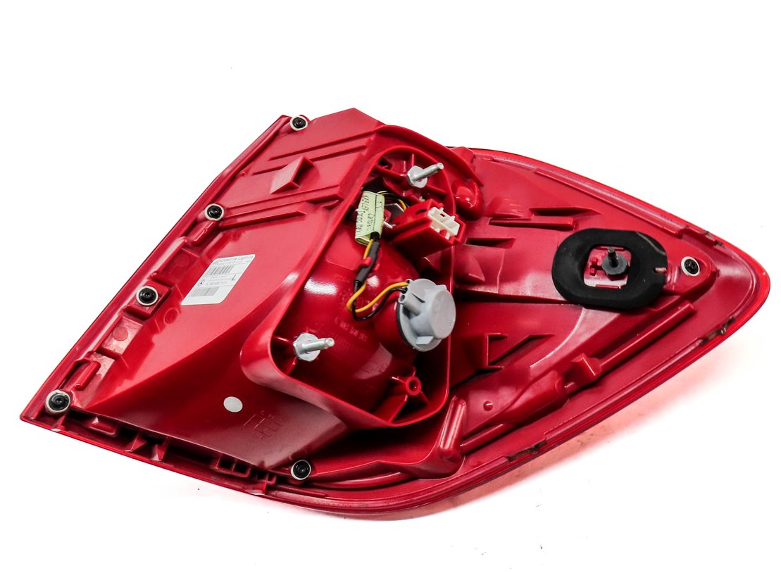 Thumbnail 5: 13-16 MERCEDES GL350 GL450 GL550 (X166) LEFT DRIVER TAILLIGHT BRAKE LIGHT LAMP