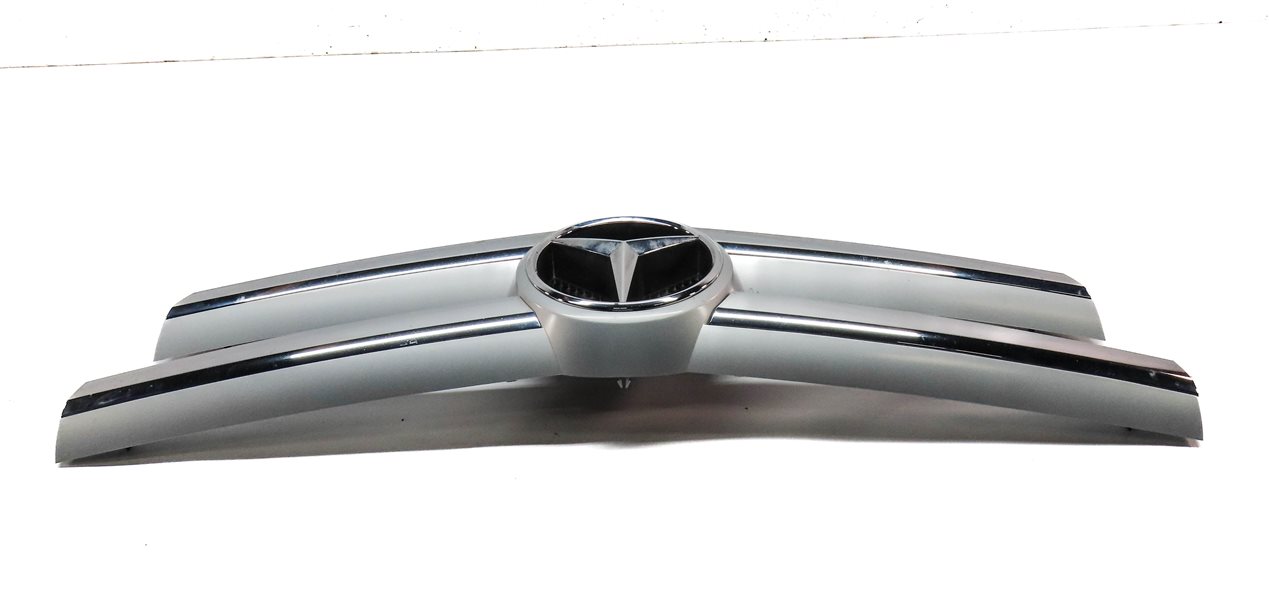 Thumbnail 4: 2013-2016 MERCEDES GL350 GL450 (X166) FRONT UPPER CENTER HOOD GRILLE TRIM