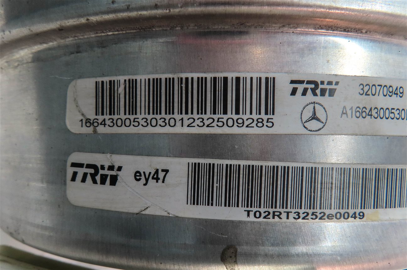 Thumbnail 7: 13-19 ML GLE GL GLS (W166 X166) BRAKE BOOSTER w/ MASTER CYLINDER & RESERVOIR