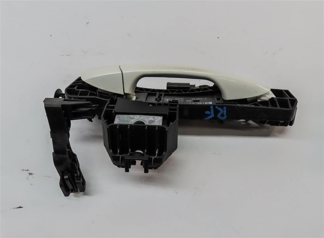 Thumbnail 4: 08-16 MERCEDES C E GL ML CLASS FRONT or REAR RIGHT KEYLESS DOOR HANDLE (White)