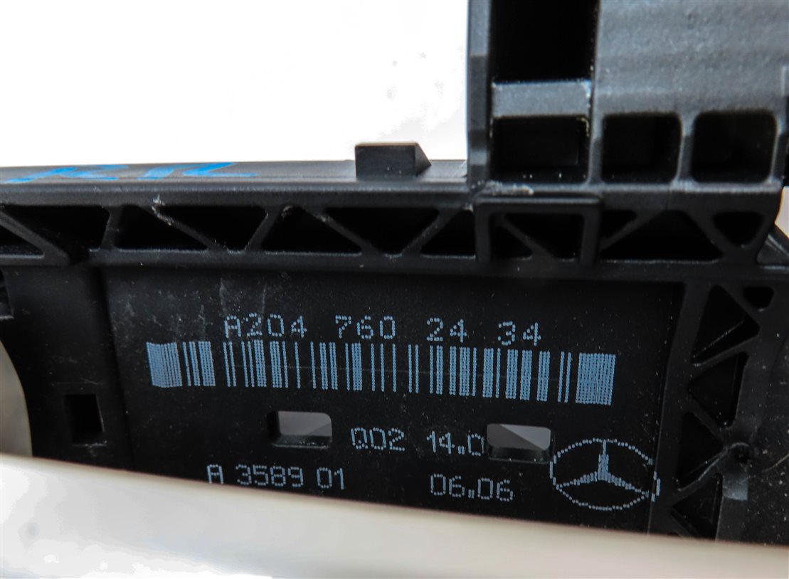 Thumbnail 6: 08-16 MERCEDES C E GL ML CLASS FRONT or REAR RIGHT KEYLESS DOOR HANDLE (White)