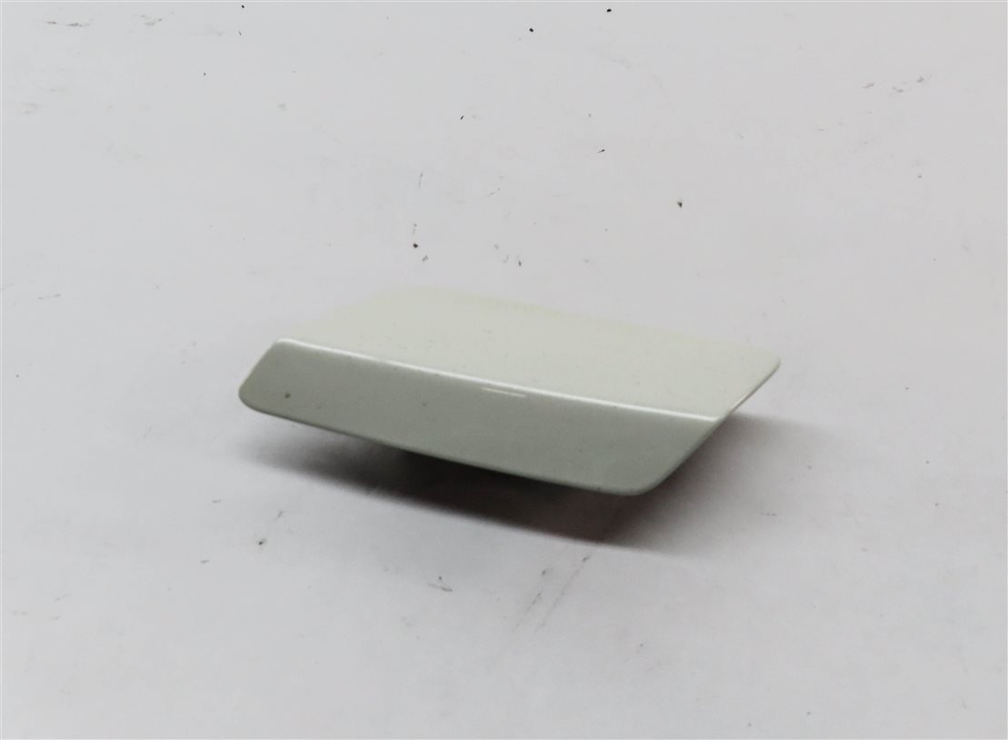 2013 MERCEDES GL350 (X166) FRONT LEFT HEADLIGHT WASHER COVER TRIM (White)