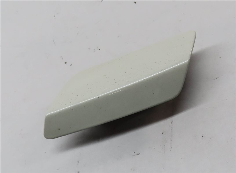 Thumbnail 3: 2013 MERCEDES GL350 (X166) FRONT LEFT HEADLIGHT WASHER COVER TRIM (White)
