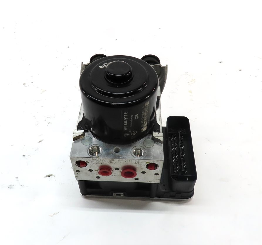 Thumbnail 2: 2011-2012 PORSCHE CAYENNE (958) ABS ANTI LOCK BRAKE PUMP w/ MODULE
