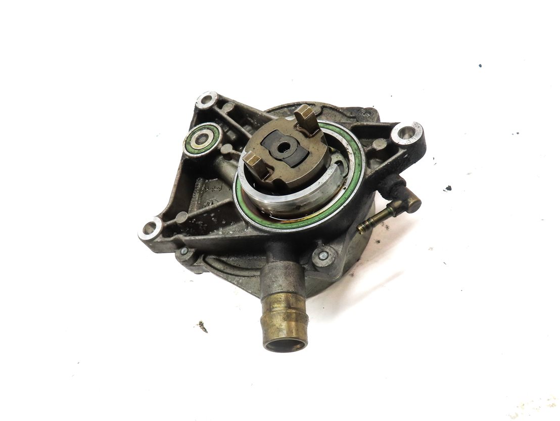 Thumbnail 3: 2011 PORSCHE CAYENNE (958) 4.8L (M48.52) TURBO ENGINE BRAKE VACUUM PUMP