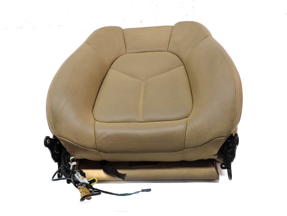 Thumbnail 2: 2011 PORSCHE CAYENNE (958) FRONT RIGHT UPPER HEAT VENT SEAT CUSHION (Beige)