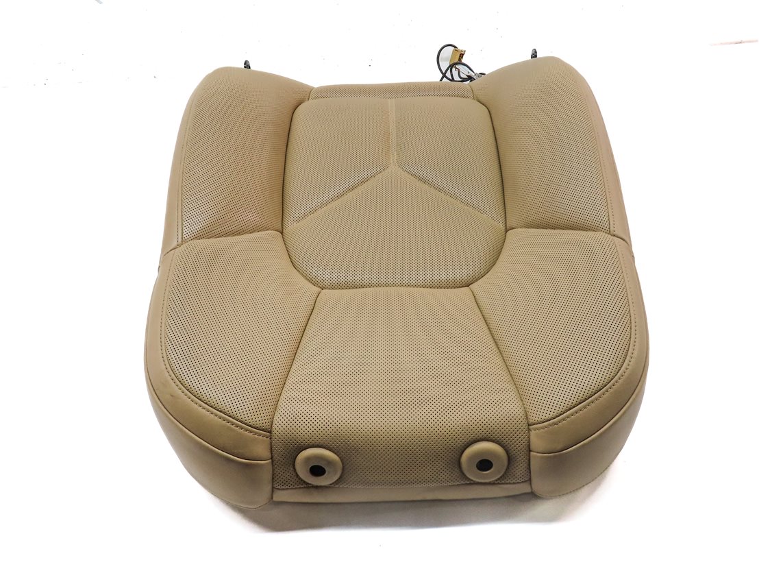 Thumbnail 4: 2011 PORSCHE CAYENNE (958) FRONT RIGHT UPPER HEAT VENT SEAT CUSHION (Beige)