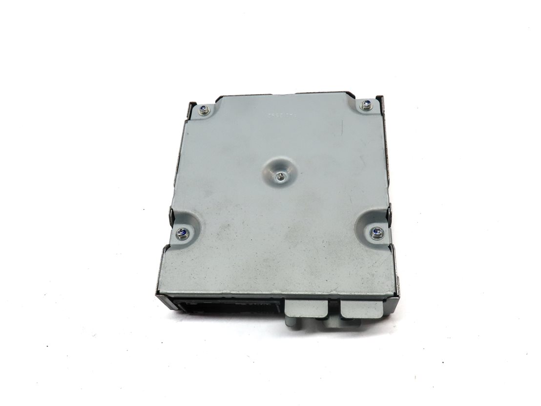 Thumbnail 5: 2011-2016 PORSCHE CAYENNE (958) REARVIEW CAMERA CONTROL MODULE