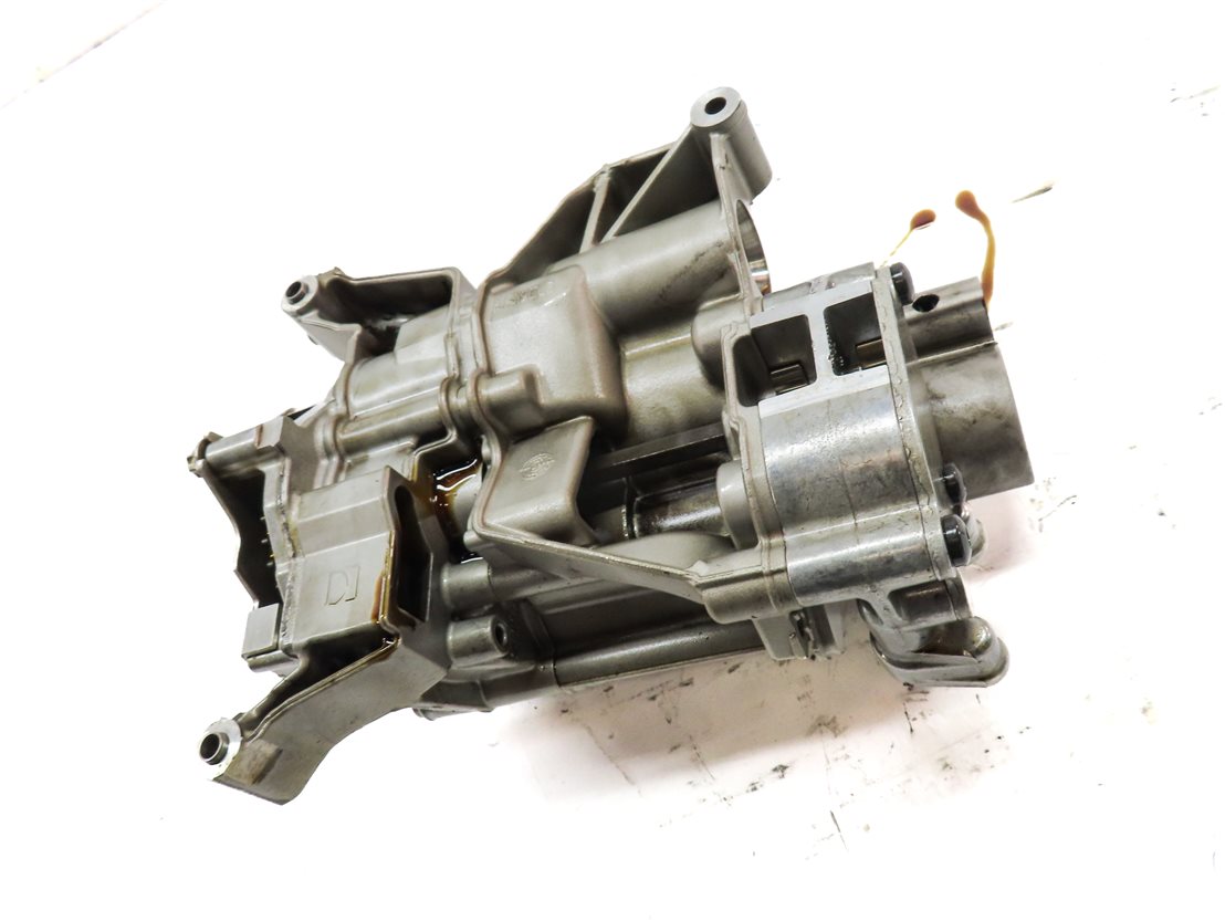 Thumbnail 3: 2011 PORSCHE CAYENNE (958) 4.8L (M48.52) TURBO ENGINE OIL PUMP