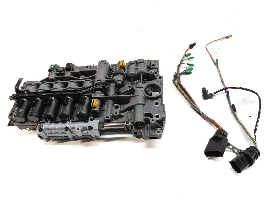 Thumbnail 2: 11-18 PORSCHE CAYENNE 958 4.8L TURBO MXK AUTO AUTOMATIC TRANSMISSION VALVE BODY