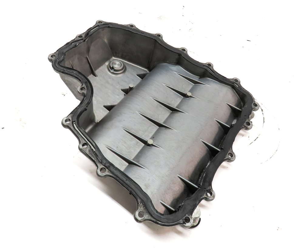 2011-2018 PORSCHE CAYENNE (958) 4.8L M48 V8 ENGINE - LOWER OIL PAN SUMP