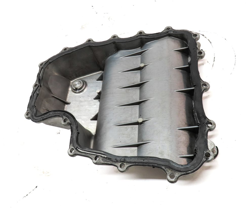 Thumbnail 3: 2011-2018 PORSCHE CAYENNE (958) 4.8L M48 V8 ENGINE - LOWER OIL PAN SUMP