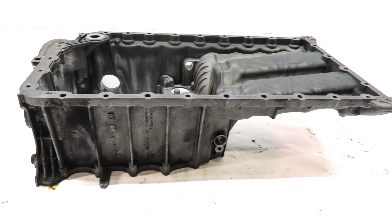 Thumbnail 7: 2011-2018 PORSCHE CAYENNE (958) 4.8L (M48.52) TURBO UPPER ENGINE OIL PAN