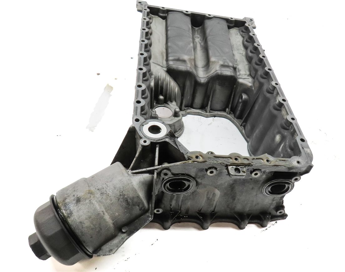 Thumbnail 8: 2011-2018 PORSCHE CAYENNE (958) 4.8L (M48.52) TURBO UPPER ENGINE OIL PAN