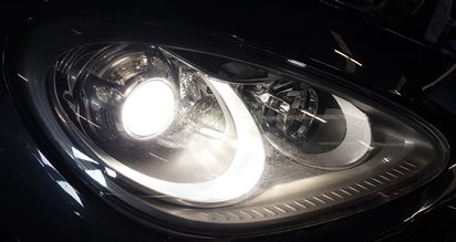 Thumbnail 2: 2011-2014 PORSCHE CAYENNE (958) TURBO - RIGHT PASSENGER XENON HID HEADLIGHT LAMP