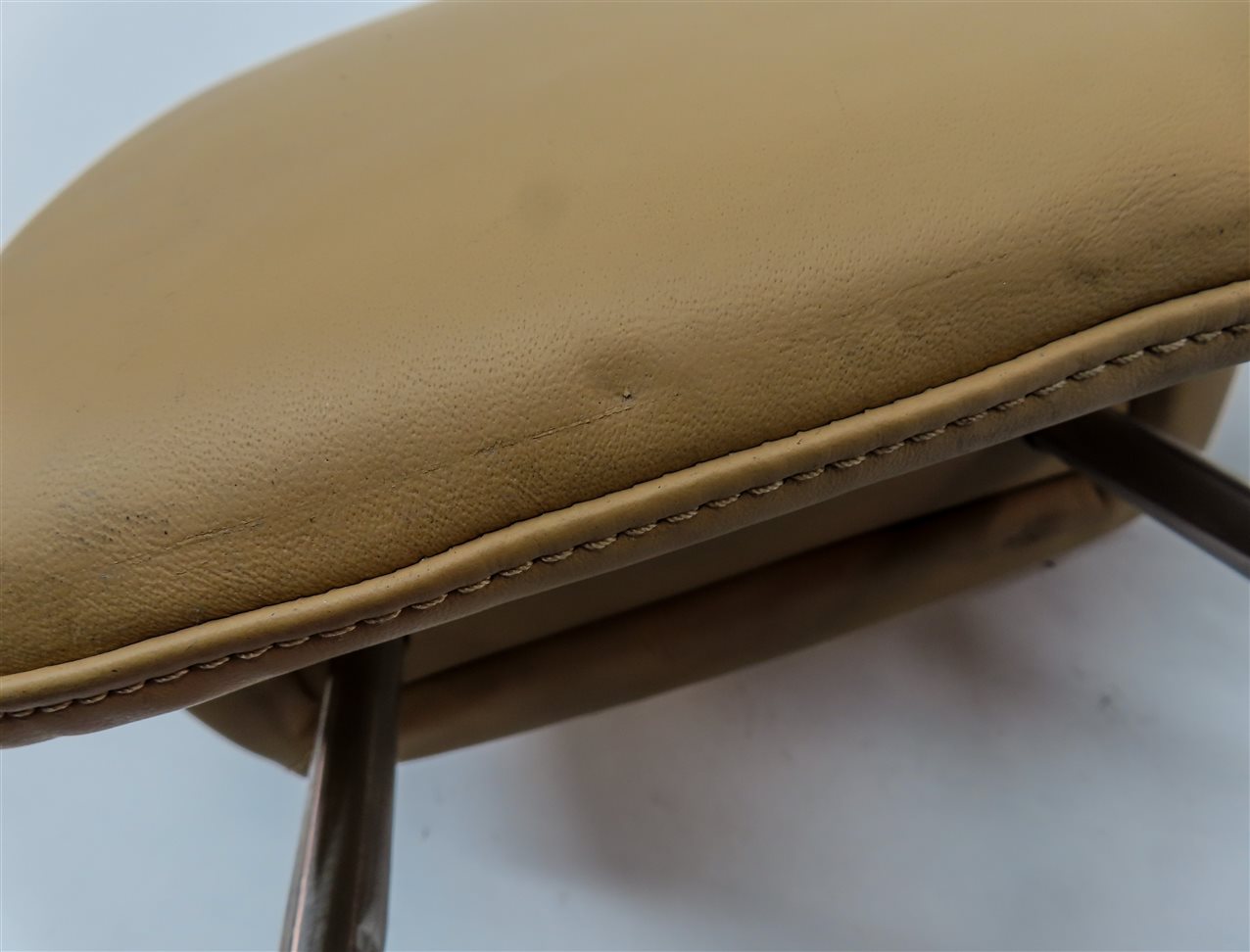 Thumbnail 11: 11-18 PORSCHE CAYENNE (958) REAR LEFT RIGHT & CNETER SEAT HEADREST SET 3 (Beige)