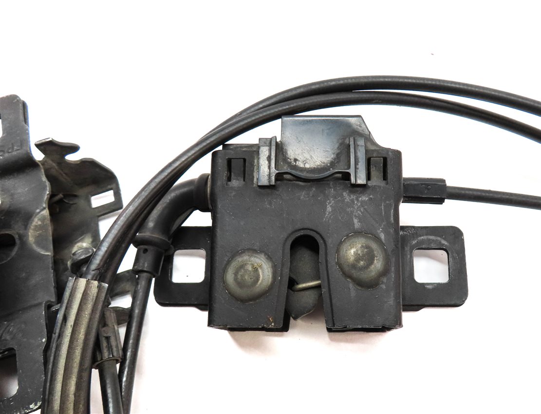 Thumbnail 5: 2013 RANGE ROVER EVOQUE PURE+ (L538) FRONT LEFT & RIGHT LOWER HOOD LATCH SET/2
