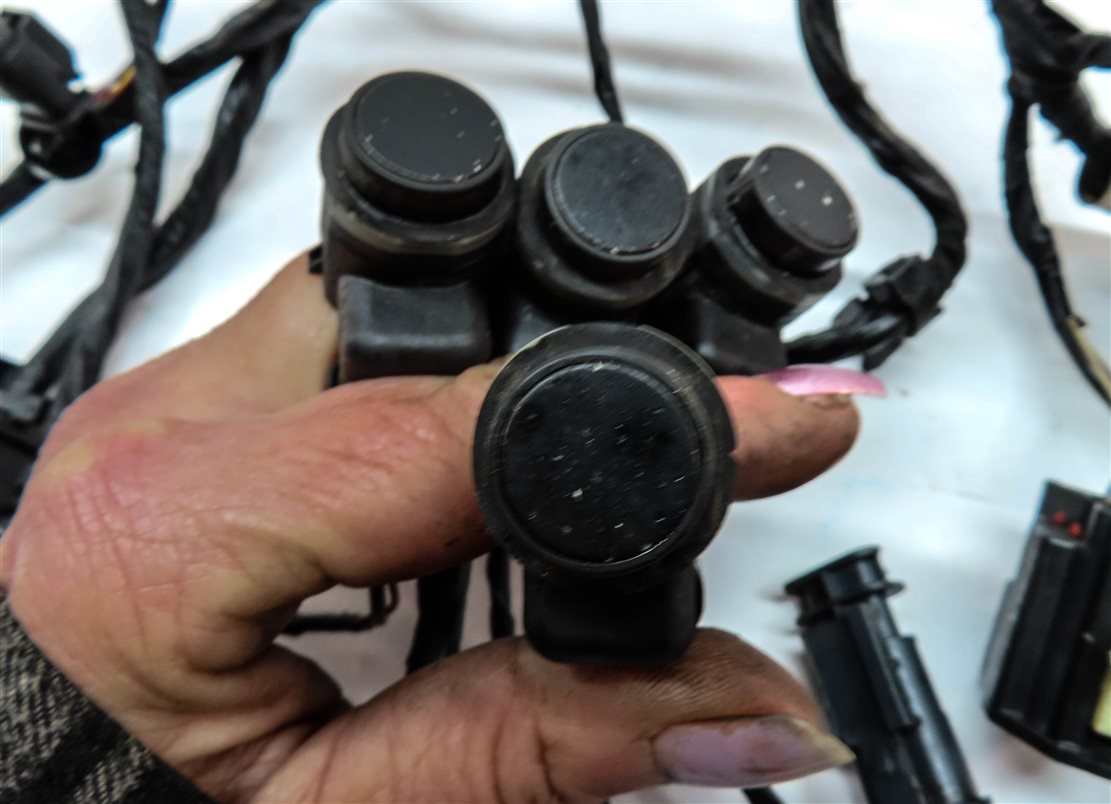 Thumbnail 5: 13 RANGE ROVER EVOQUE PURE+ (L538) FRONT PARK ASSIST PDC SENSOR SET/4 w/HARNESS